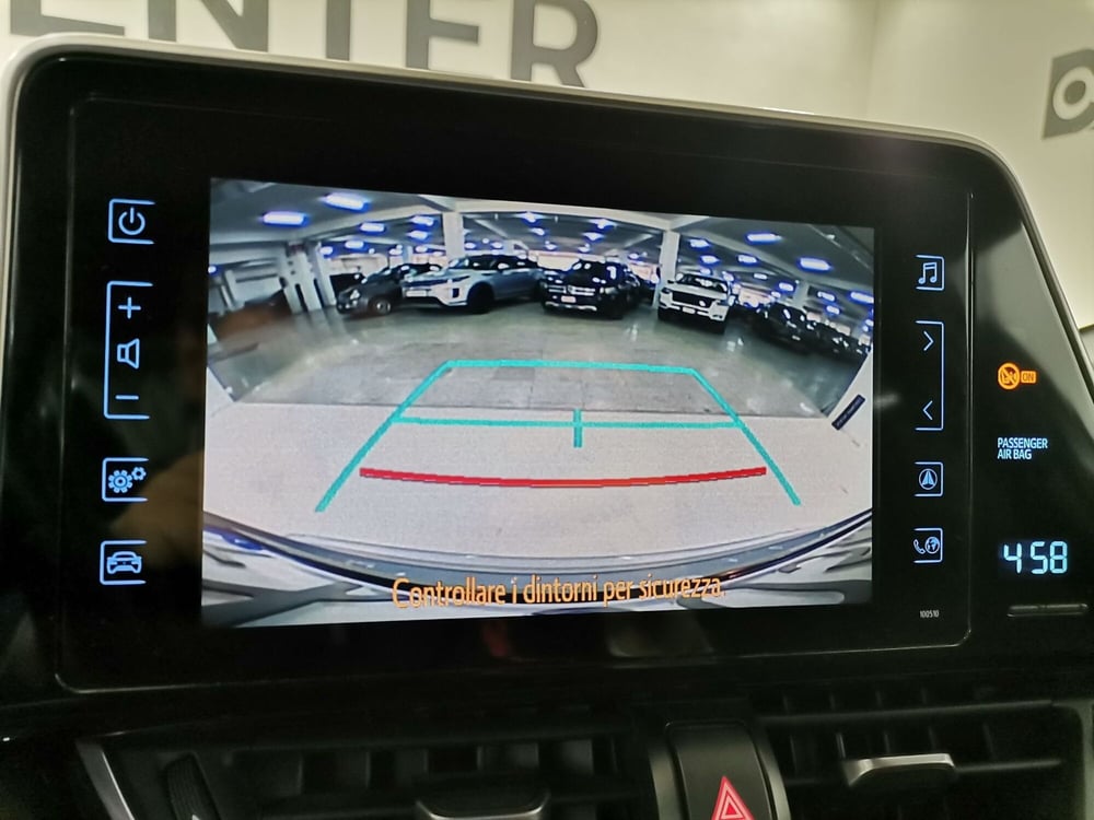 Toyota Toyota C-HR usata a Salerno (11)