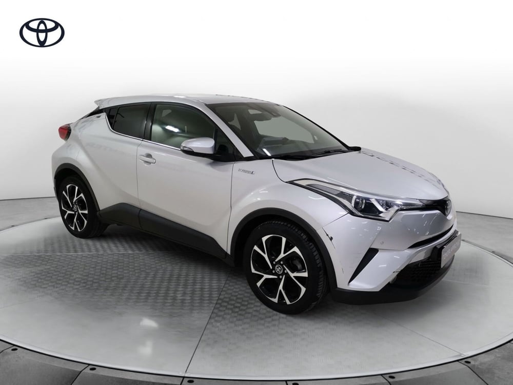 Toyota Toyota C-HR usata a Salerno (3)