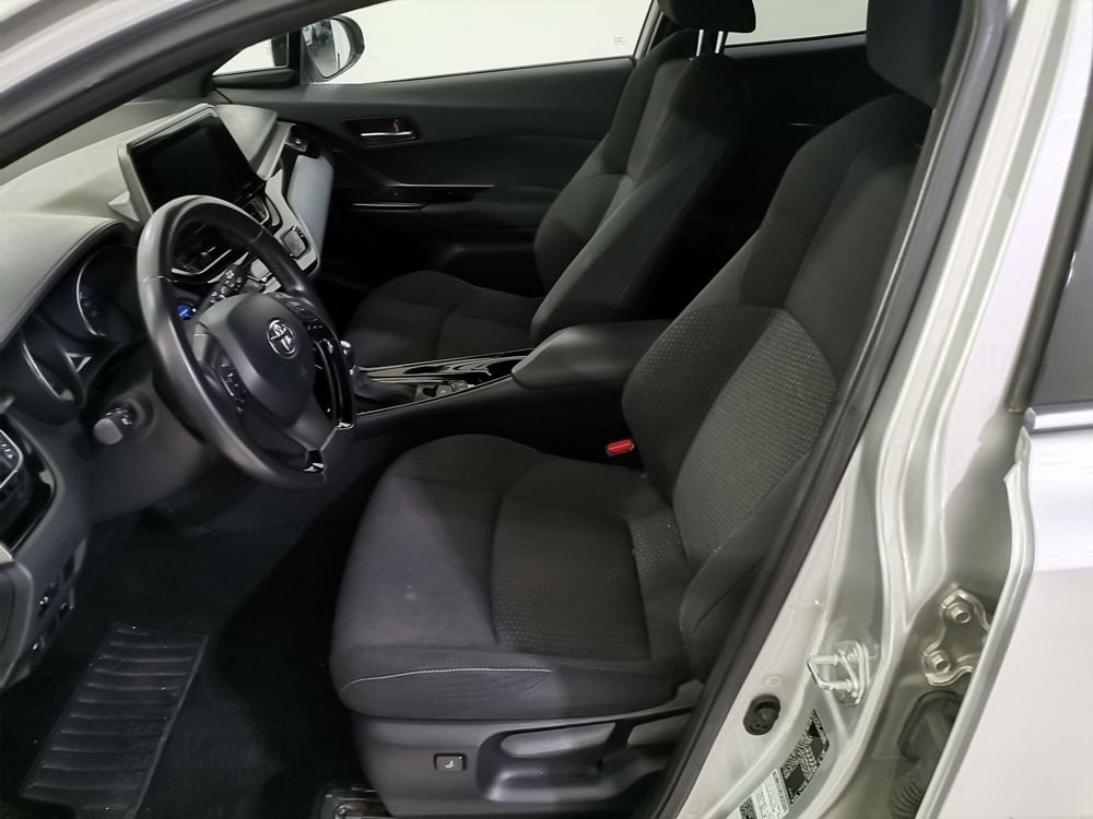 Toyota Toyota C-HR usata a Salerno (9)