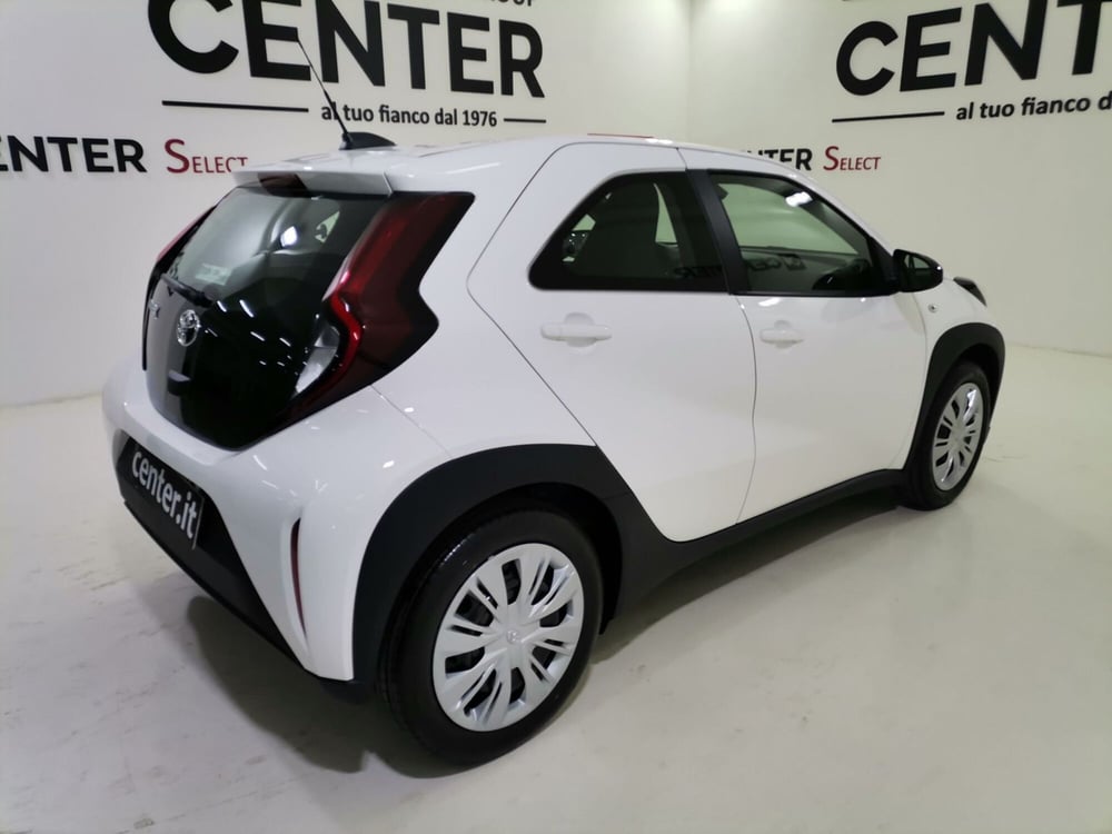 Toyota Aygo X nuova a Salerno (6)