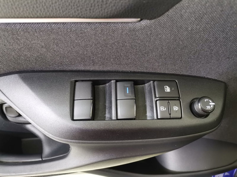 Toyota Yaris Cross usata a Salerno (17)