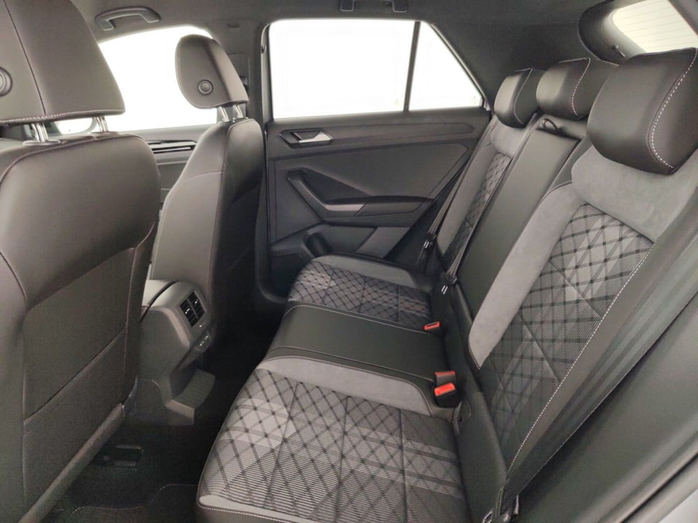 Volkswagen T-Roc nuova a Massa-Carrara (10)