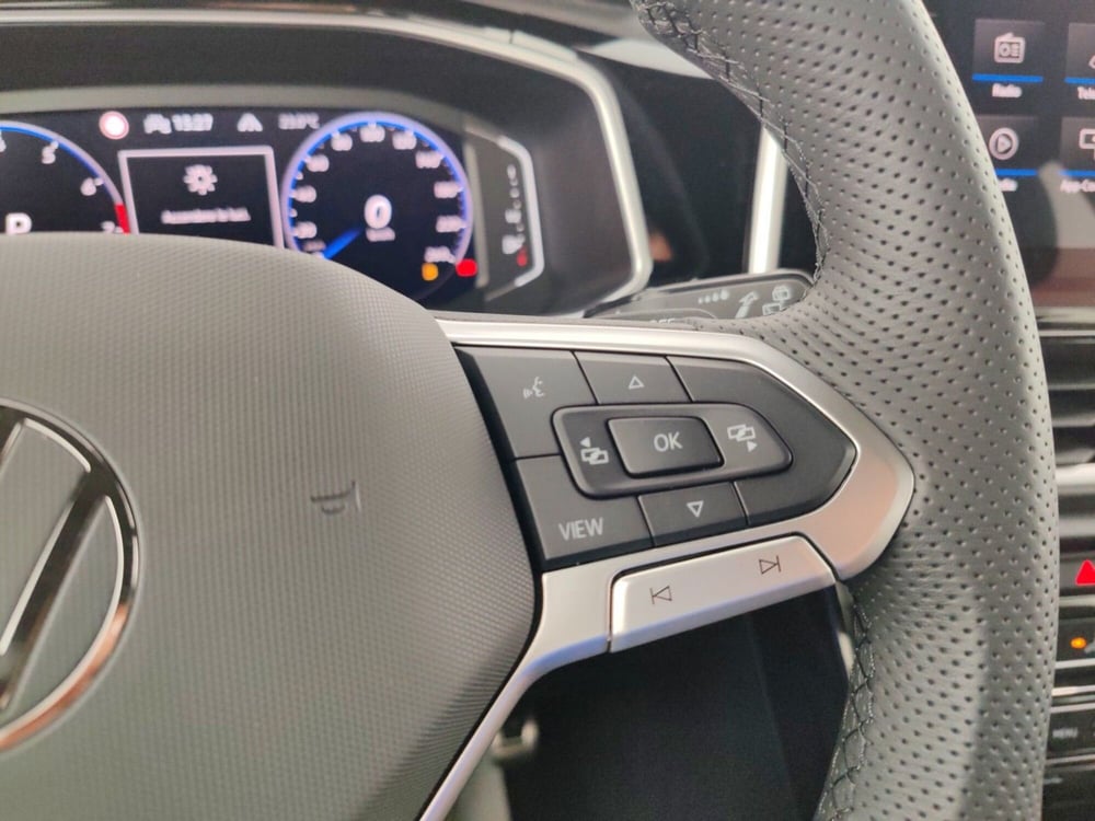Volkswagen T-Roc nuova a Massa-Carrara (13)