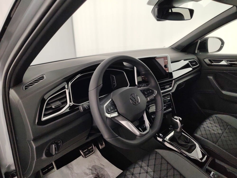 Volkswagen T-Roc nuova a Massa-Carrara (8)