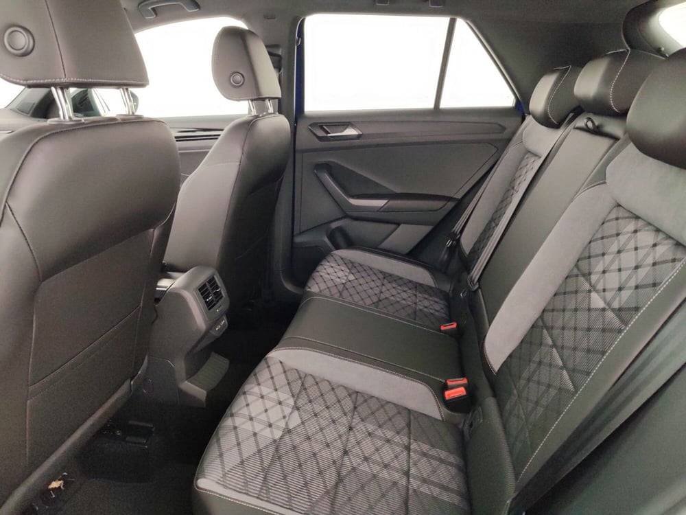 Volkswagen T-Roc nuova a Massa-Carrara (10)