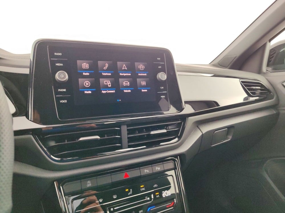 Volkswagen T-Roc nuova a Massa-Carrara (12)