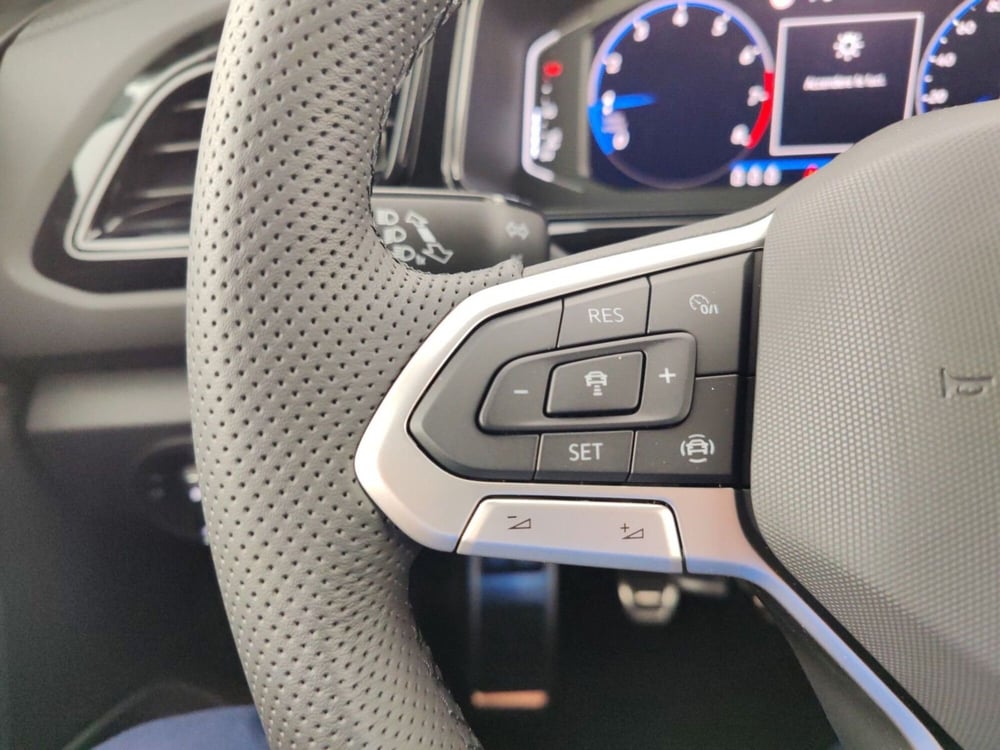 Volkswagen T-Roc nuova a Massa-Carrara (14)
