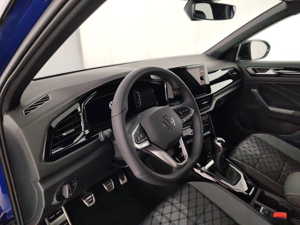 Volkswagen T-Roc nuova a Massa-Carrara (8)