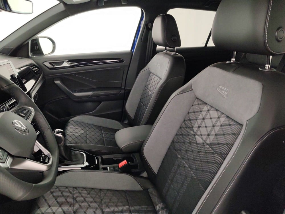 Volkswagen T-Roc nuova a Massa-Carrara (9)