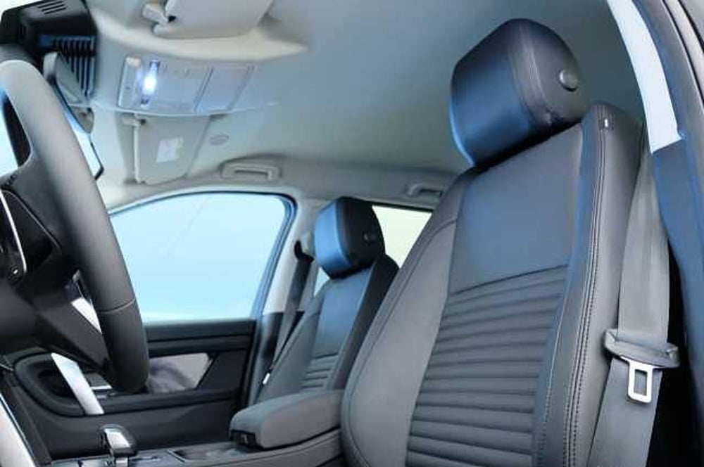 Land Rover Discovery Sport usata a Mantova (20)
