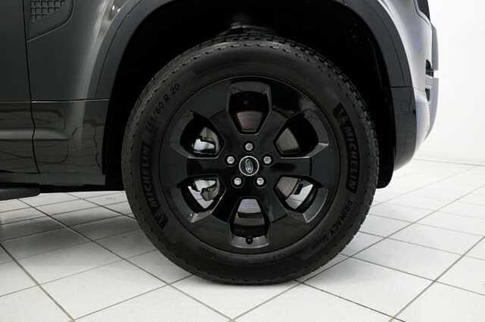 Land Rover Defender usata a Mantova (8)