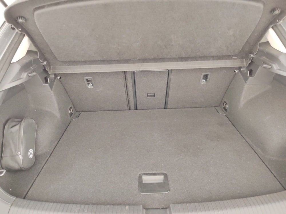 Volkswagen T-Roc usata a Massa-Carrara (15)