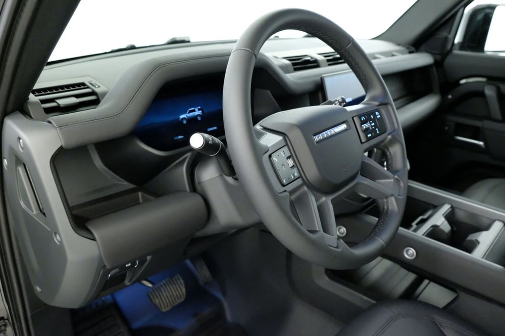 Land Rover Defender usata a Mantova (19)
