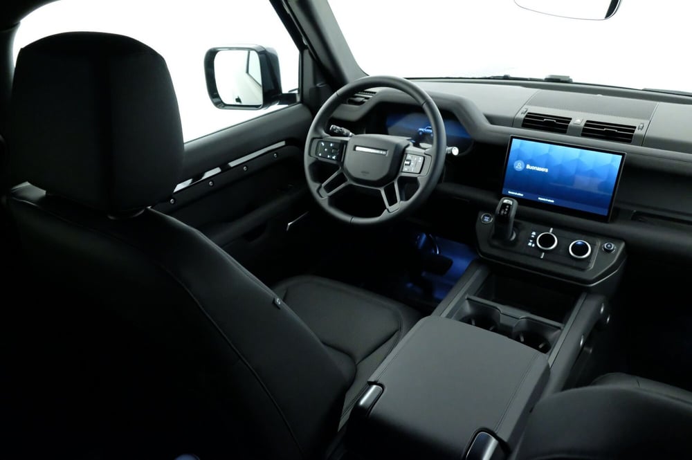 Land Rover Defender usata a Mantova (3)