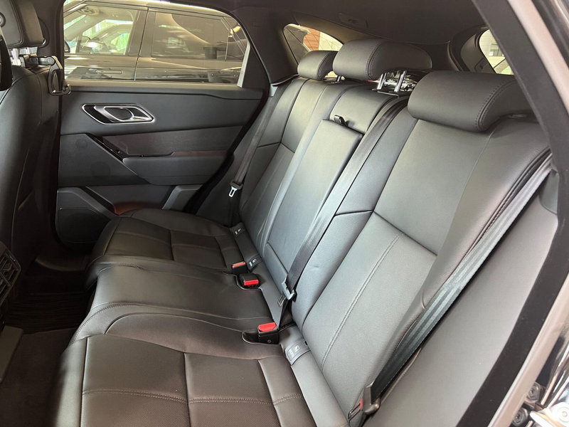 Land Rover Range Rover Velar nuova a Arezzo (5)