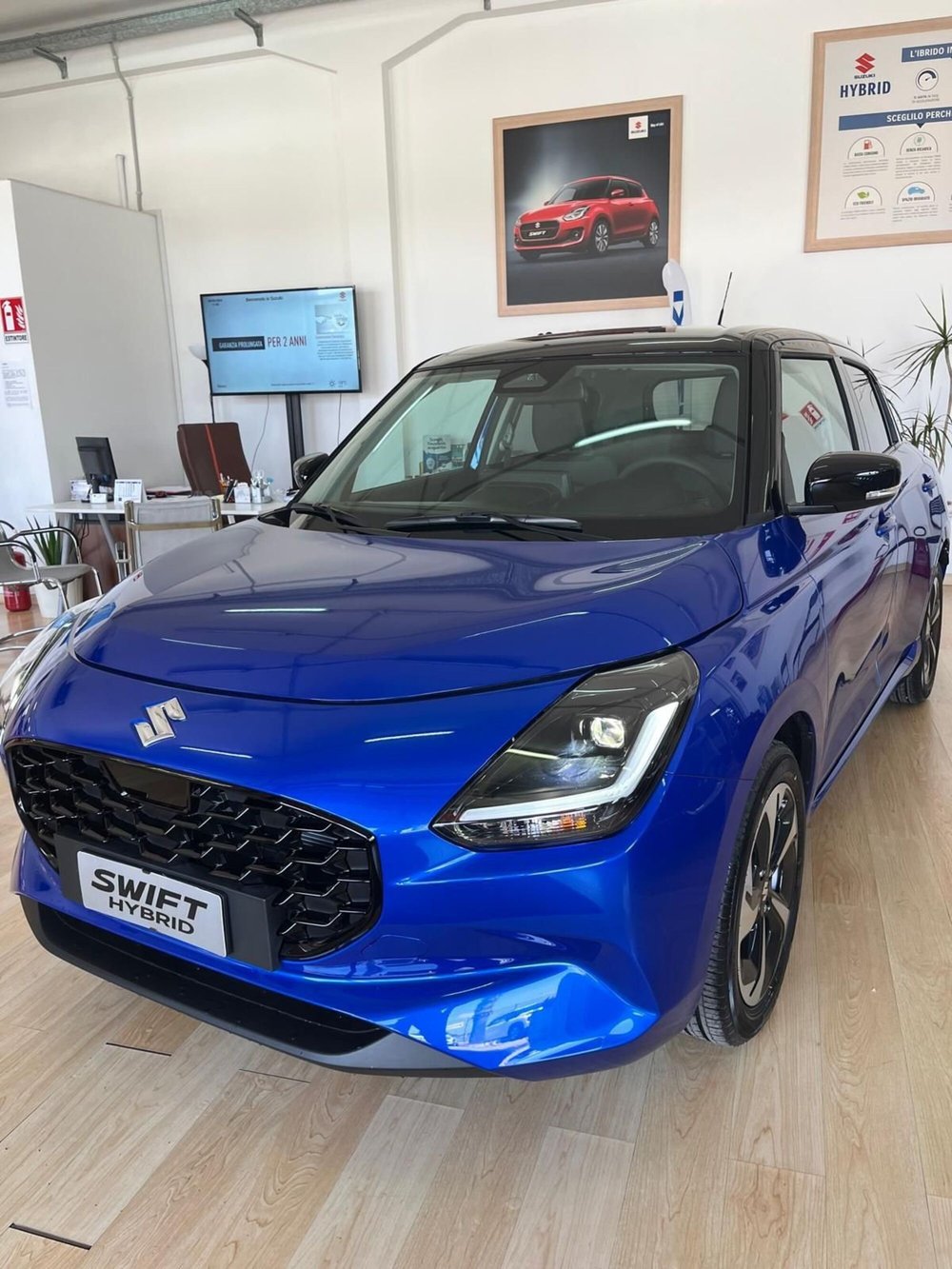 Suzuki Swift nuova a Bari (2)