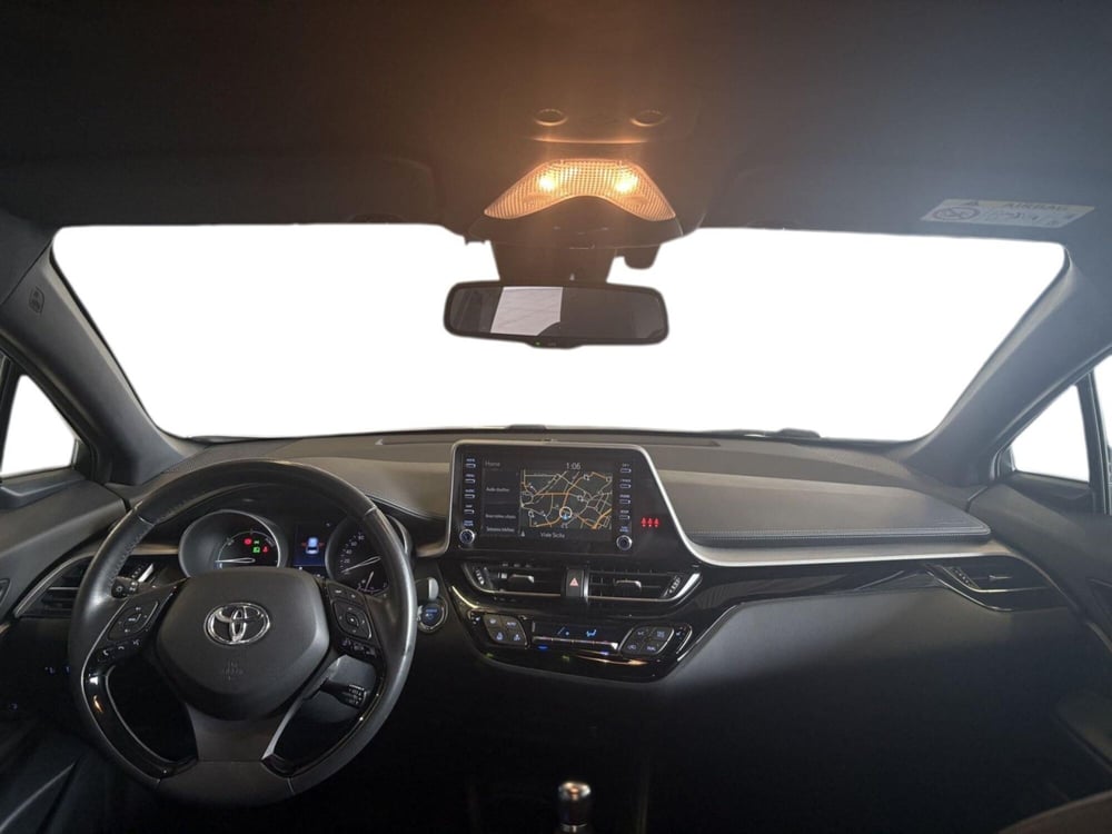 Toyota Toyota C-HR usata a Monza e Brianza (7)