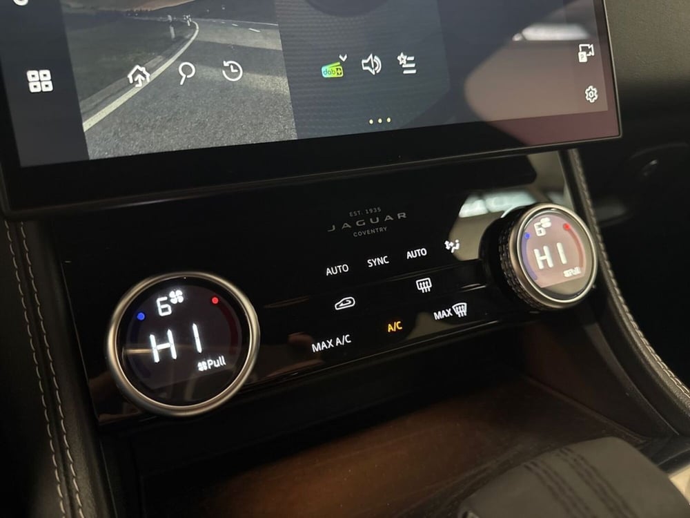 Jaguar F-Pace usata a Prato (15)
