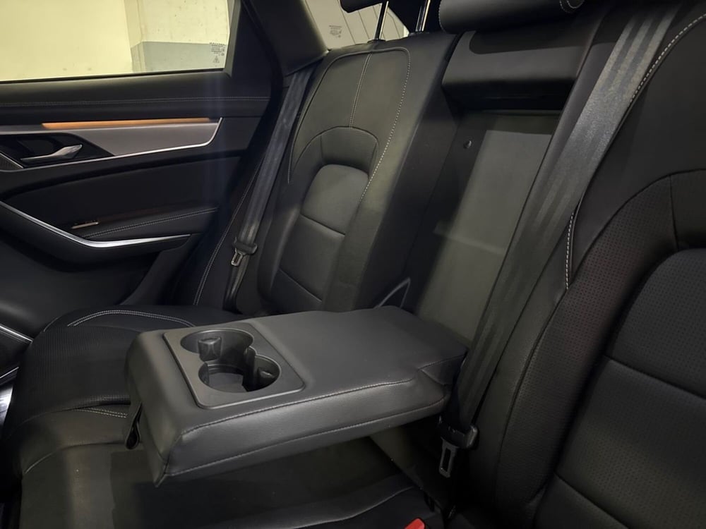 Jaguar F-Pace usata a Prato (19)