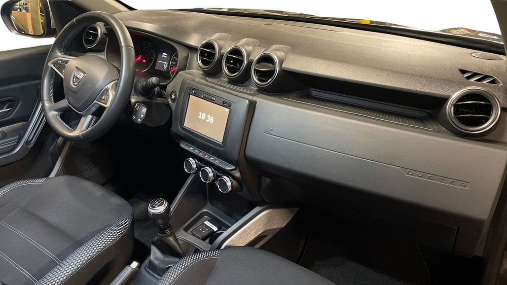 Dacia Duster usata a Varese (5)