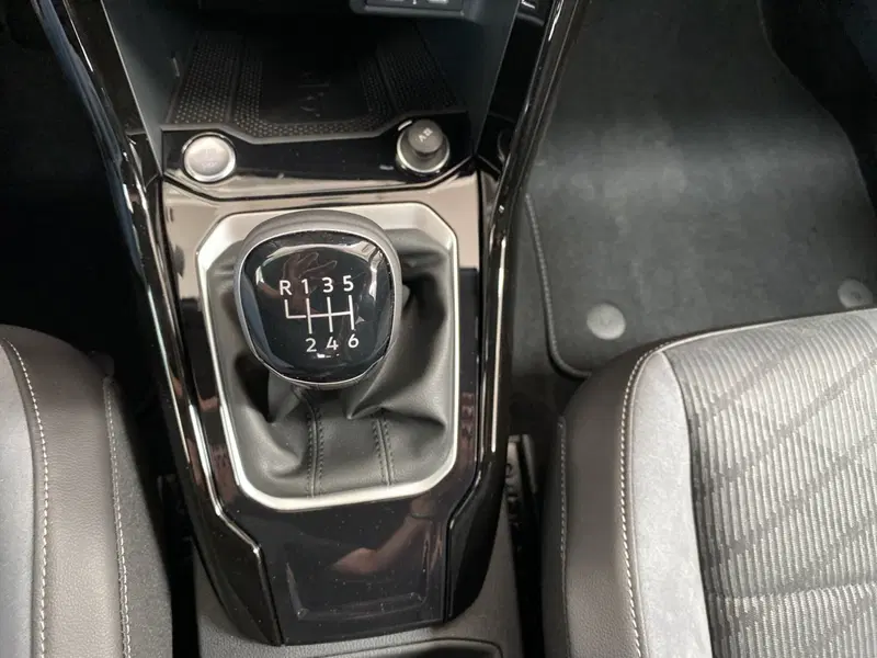 Volkswagen T-Roc nuova a Lodi (12)