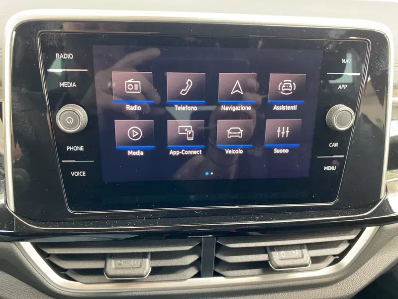 Volkswagen T-Roc nuova a Lodi (14)