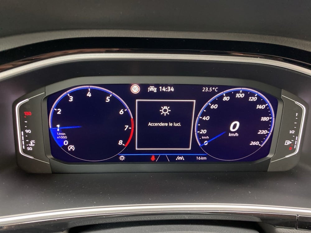 Volkswagen T-Roc nuova a Lodi (18)