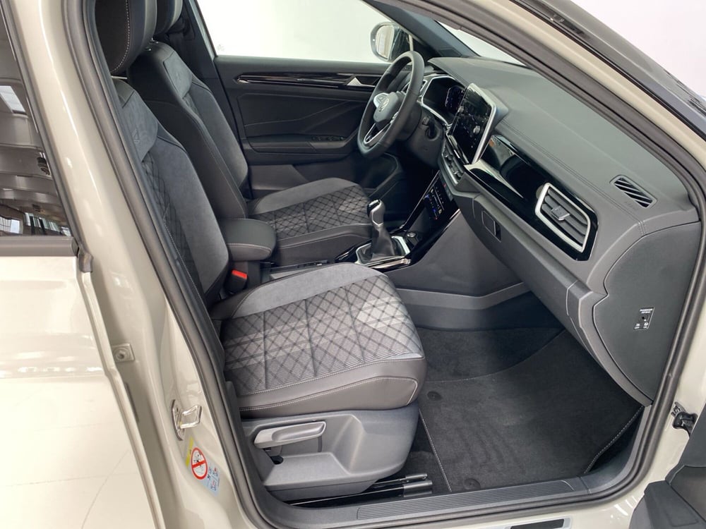 Volkswagen T-Roc nuova a Lodi (6)