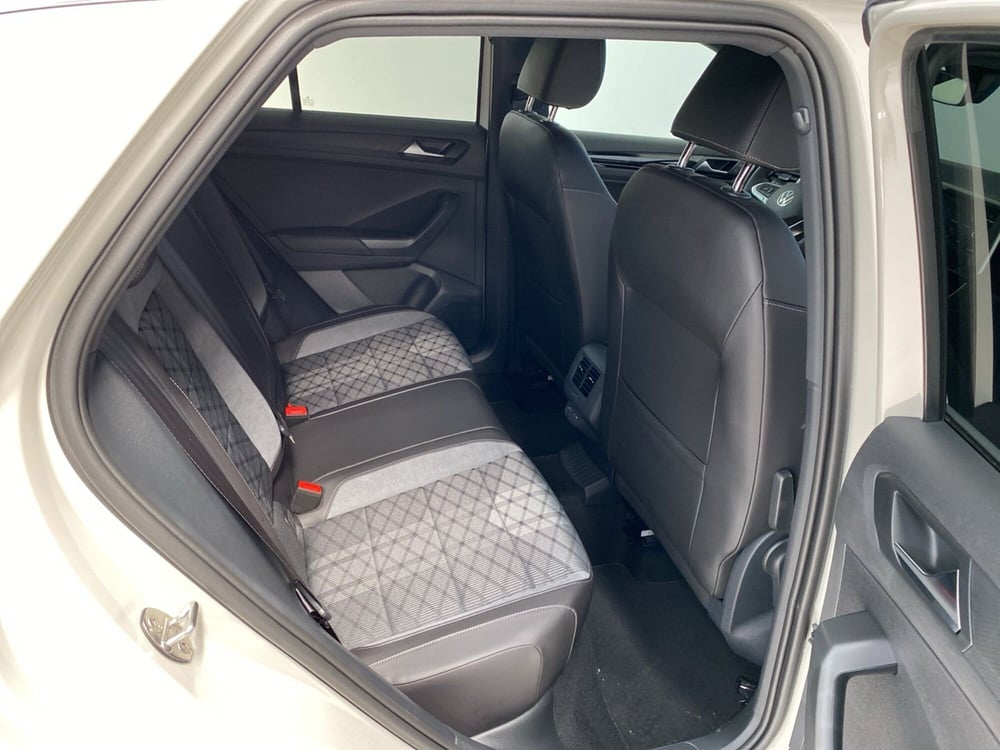 Volkswagen T-Roc nuova a Lodi (7)