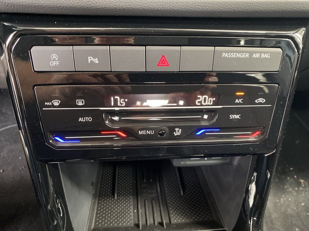 Volkswagen T-Cross nuova a Lodi (12)