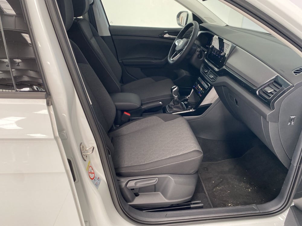 Volkswagen T-Cross nuova a Lodi (6)