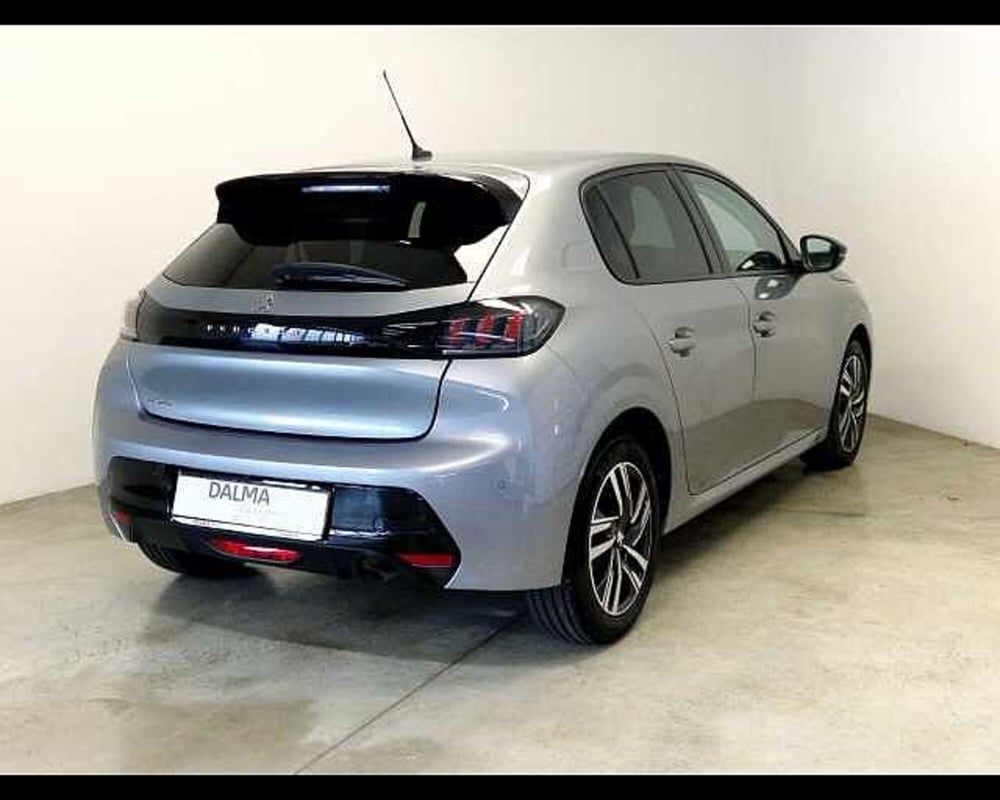Peugeot 208 usata a Milano (4)