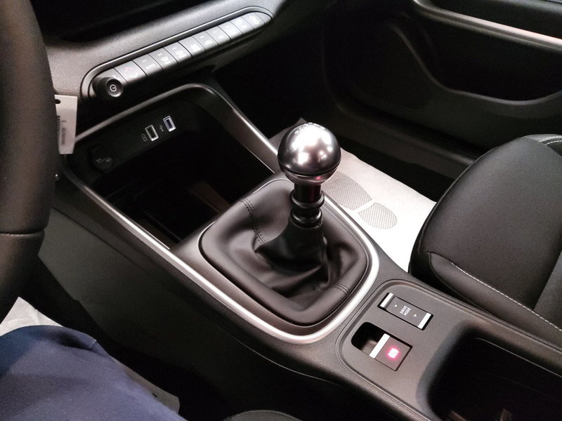 Jeep Avenger nuova a Monza e Brianza (15)