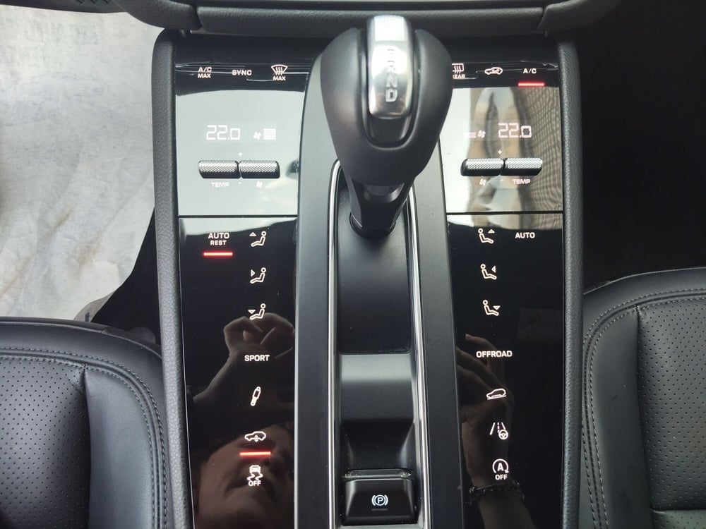 Porsche Macan usata a Modena (12)