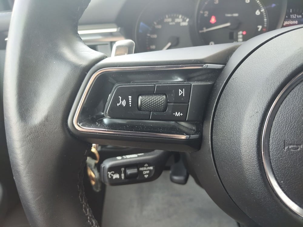 Porsche Macan usata a Modena (15)