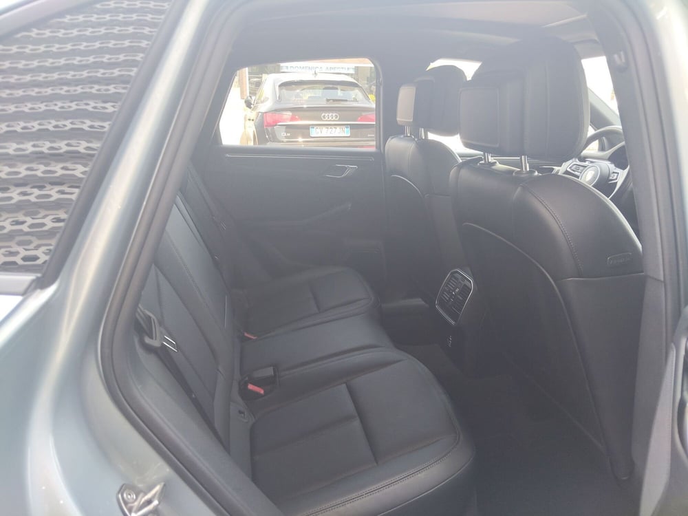 Porsche Macan usata a Modena (19)