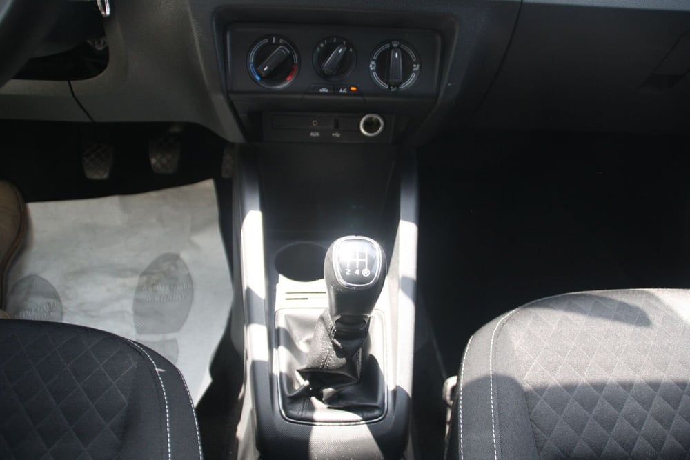 Skoda Fabia usata a Catania (17)