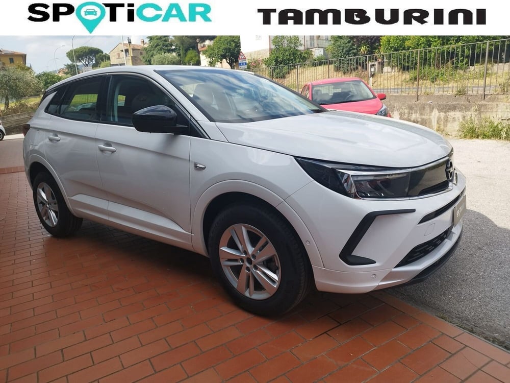 Opel Grandland nuova a Arezzo