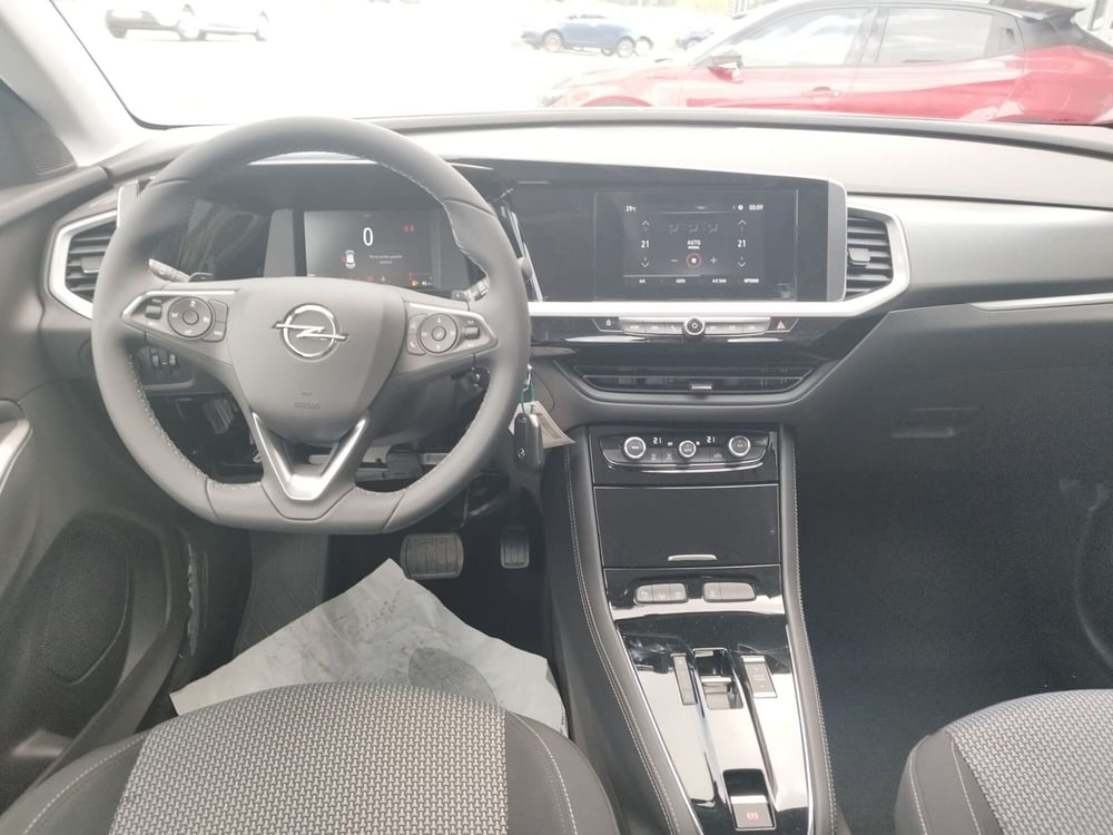 Opel Grandland nuova a Arezzo (14)