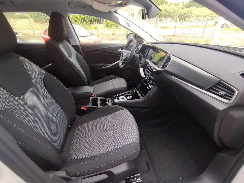 Opel Grandland nuova a Arezzo (15)