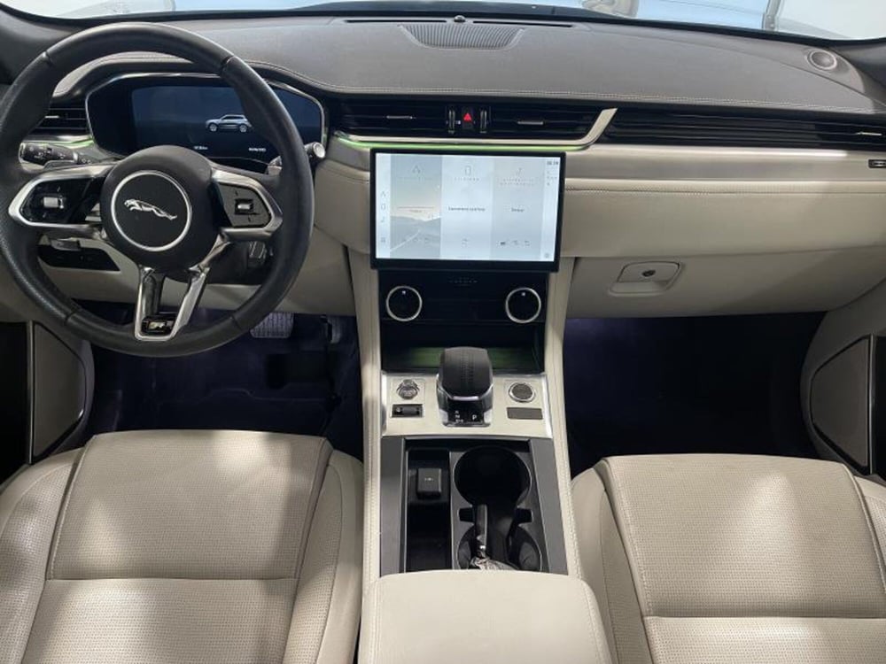 Jaguar F-Pace usata a Venezia (6)