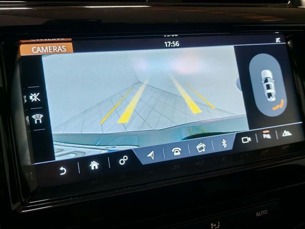 Land Rover Discovery usata a Novara (15)