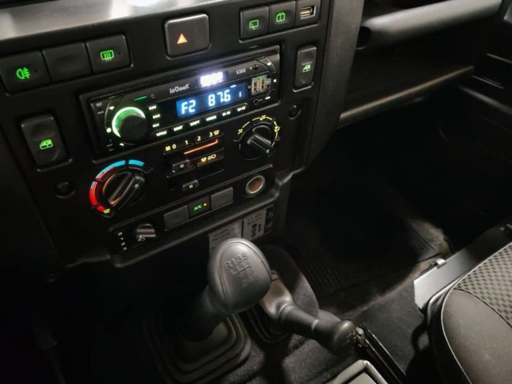 Land Rover Defender usata a Novara (15)