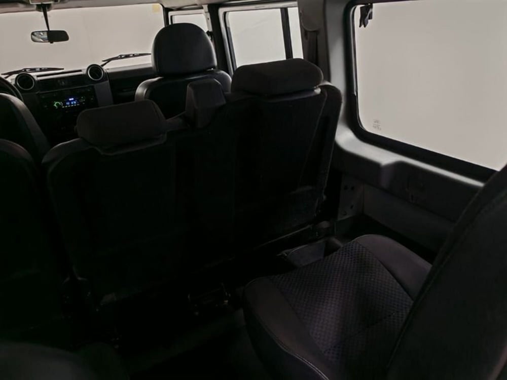 Land Rover Defender usata a Novara (16)