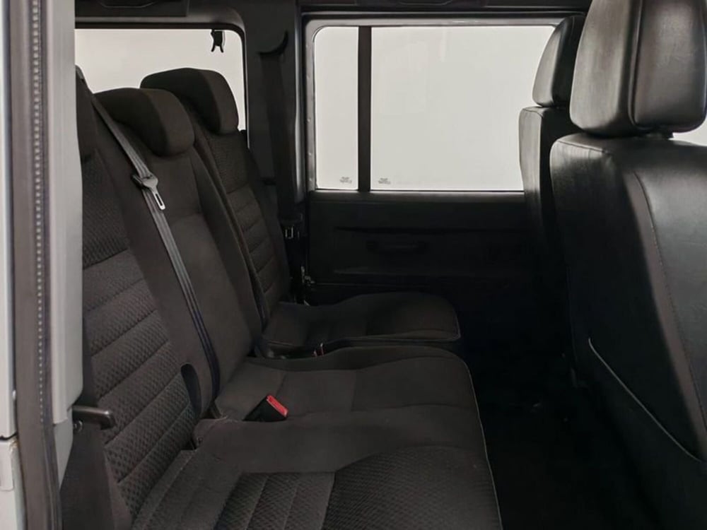 Land Rover Defender usata a Novara (20)