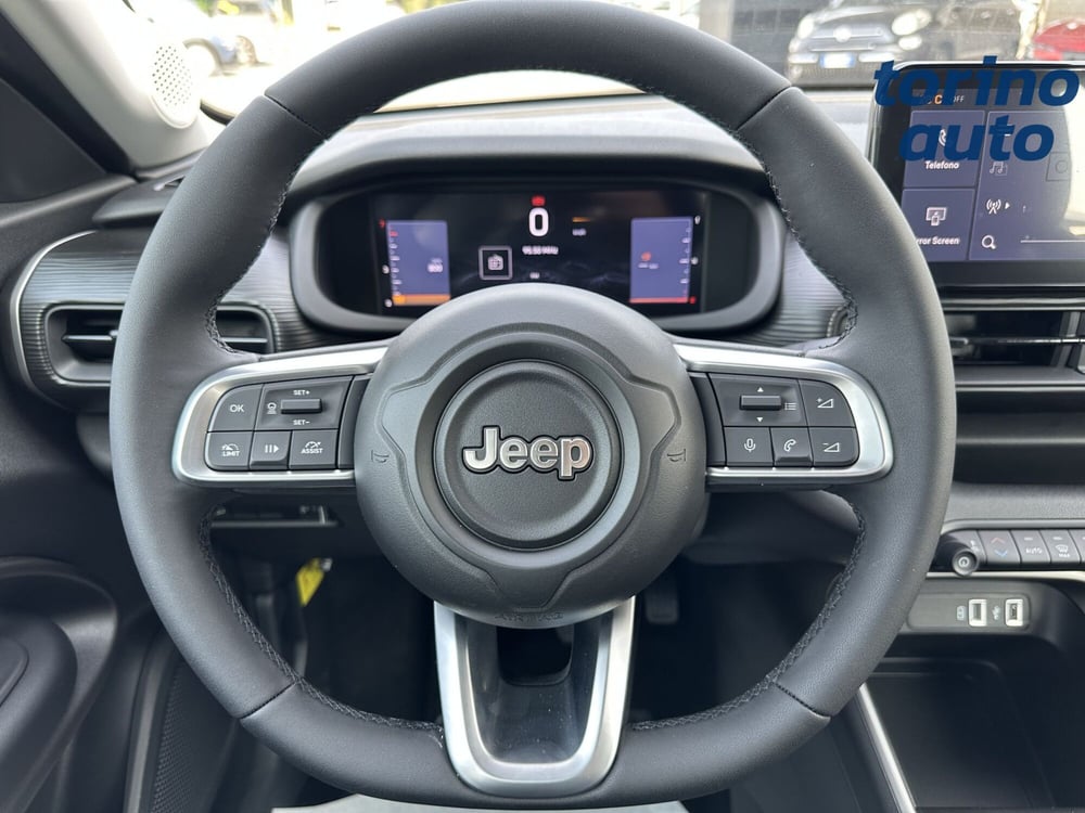 Jeep Avenger nuova a Torino (17)