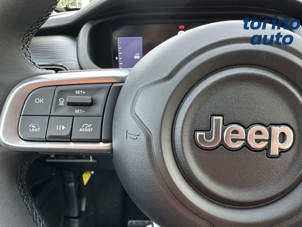 Jeep Avenger nuova a Torino (18)