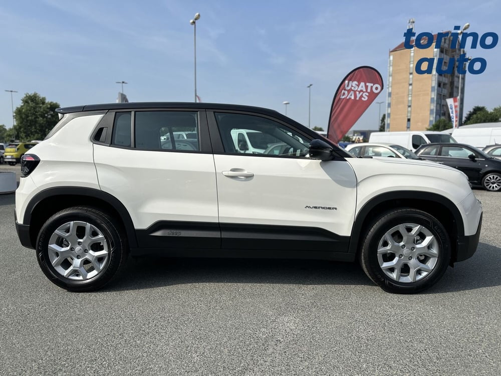 Jeep Avenger nuova a Torino (8)