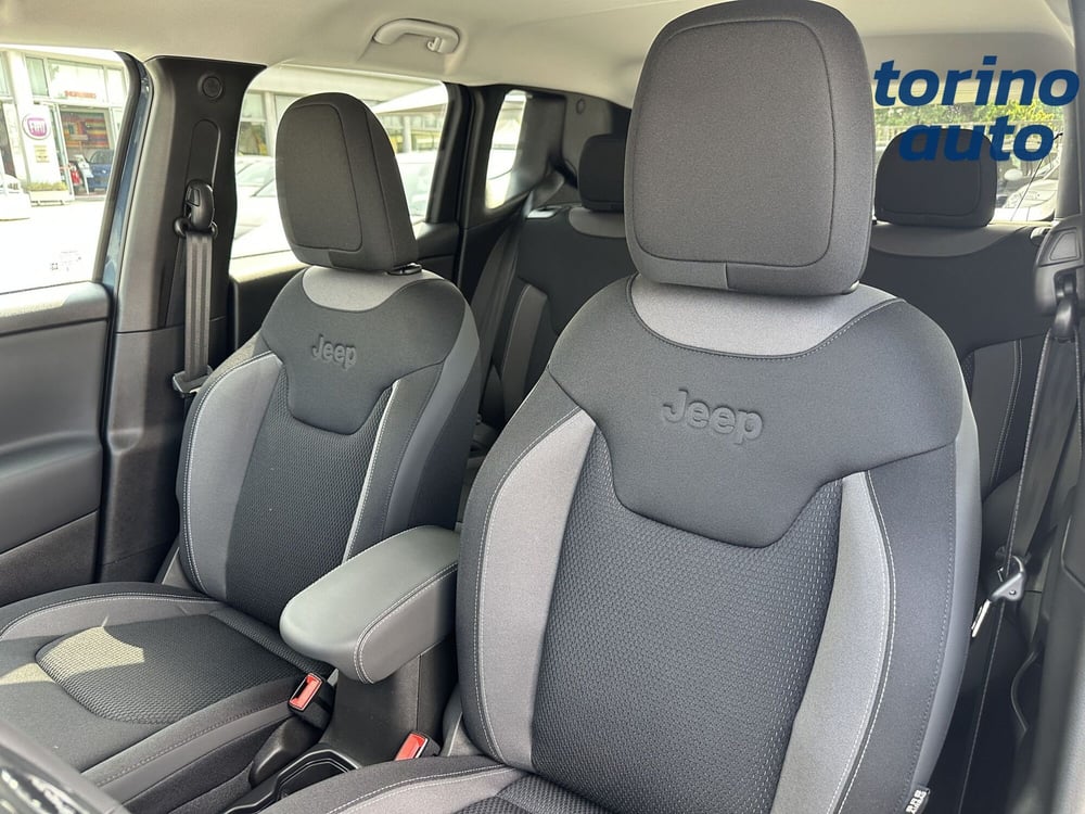 Jeep Renegade nuova a Torino (11)