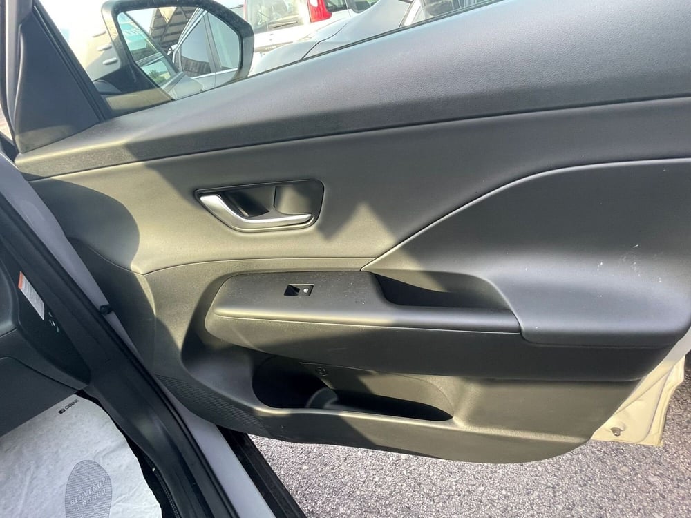 Hyundai Kona usata a Latina (11)